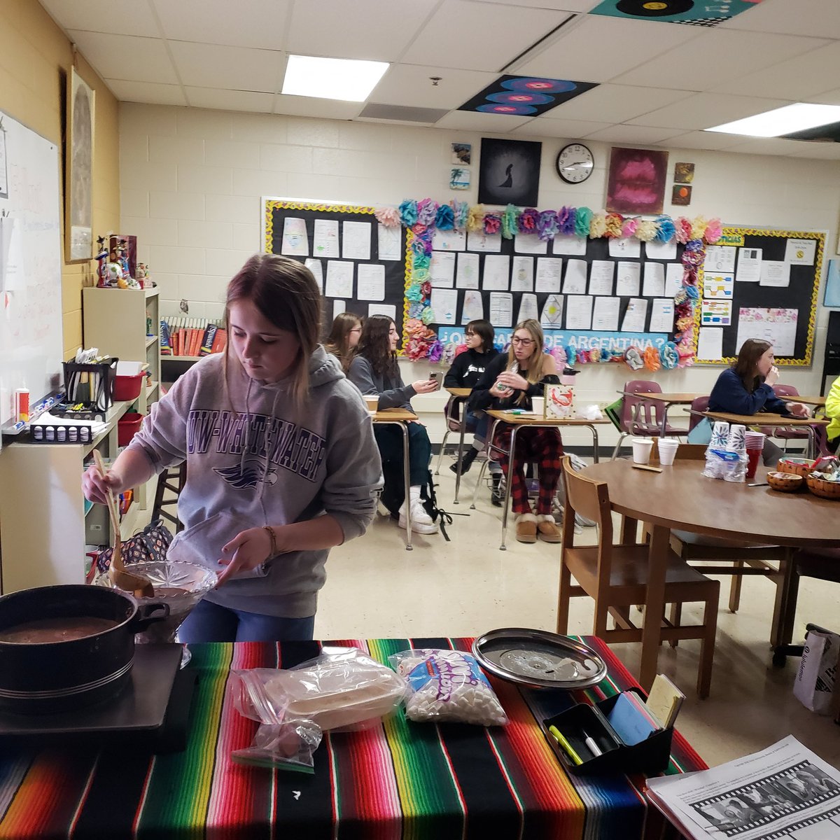 loefflerbell's tweet photo. #spanishclub learned about #tiónadal and #elcaganer and enjoyed some Mexican hot chocolate while watching a holiday movie. Feliz Navidad a todos!🌲🌲 @MHSIrvine @MuskegoNorwaySc https://t.co/Mi4kC3UV0N