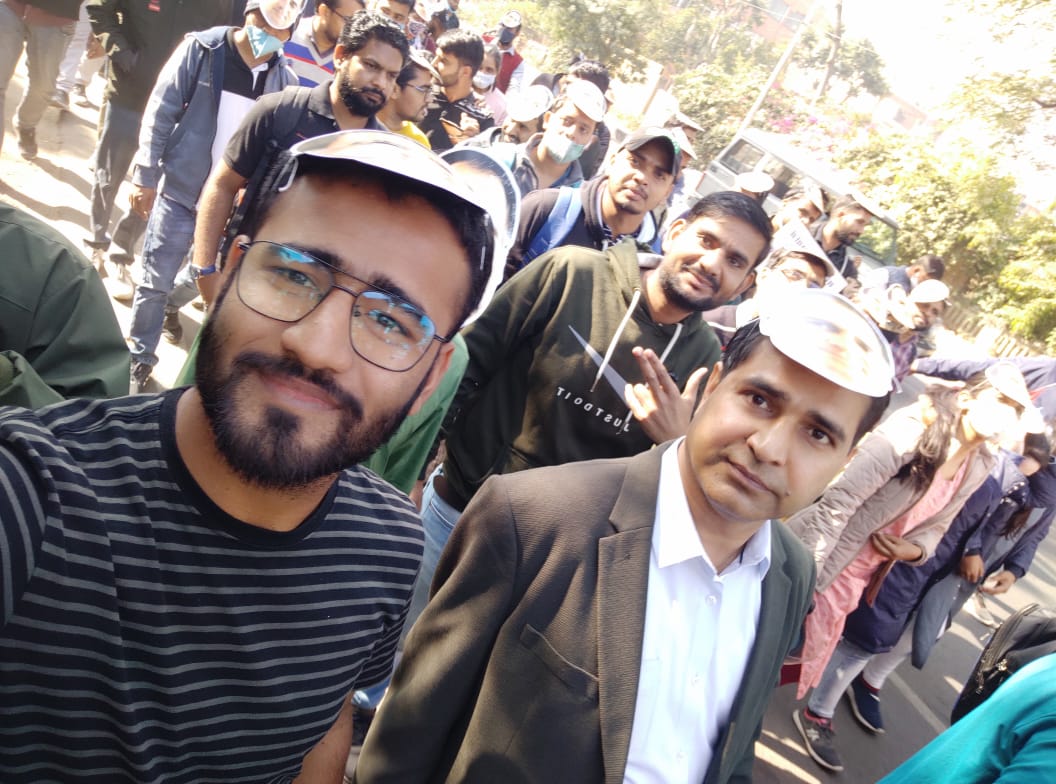 Rjsourabh098's tweet photo. While ( ! (Notification_Out= KeepSatyagarhContinue() ) )
#23_Dec_दिल्ली_कूच_कंप्यूटर_भर्ती
#Day4
@ashokgehlot51 @DrBDKallaINC @RajCMO @DainikBhaskar @hanumanbeniwal @honeyynanwani @khansiroffic @TheUpenYadav @er_sanjay13 https://t.co/wQfH1czHzr