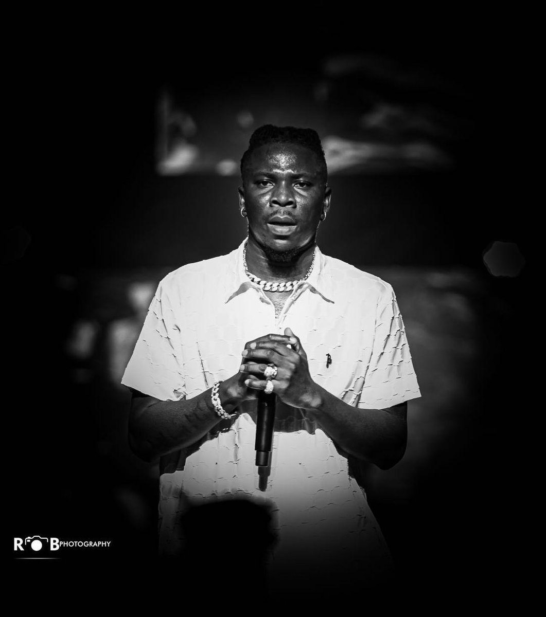 stonebwoy's tweet photo. I thank you all very much for coming out, Fellow artistes and fans.deep down my heart I love,respect and appreciate the independent roles you serve in collaboration with my "widows might" in continuing to bring you the best of me.
Ghana🇬🇭 To the world!!
#BhimConcert #BhimofHope https://t.co/j2GTrOSxQC