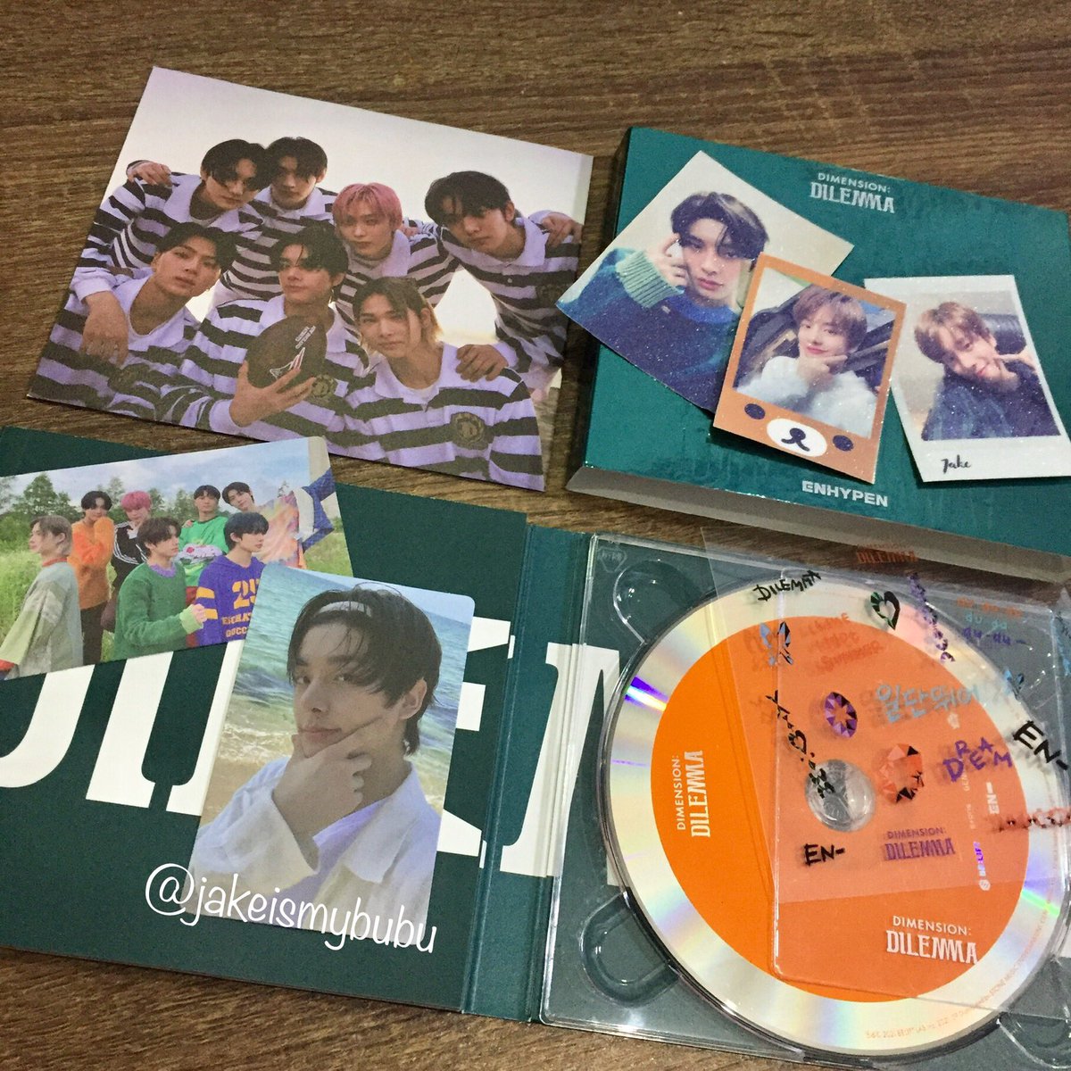 jakeismybubu's tweet photo. ㅡ #RinMails ♡
My christmas gift for myself came home today! No more searching of wts/lfb jake odysseus essential pc 🥺 Finally a jake pogi ess haver!! ♥️
Tysm ulit @heestheticlee!!
#BaeCartFeedbacks ✨ https://t.co/rvPF4sXPFk