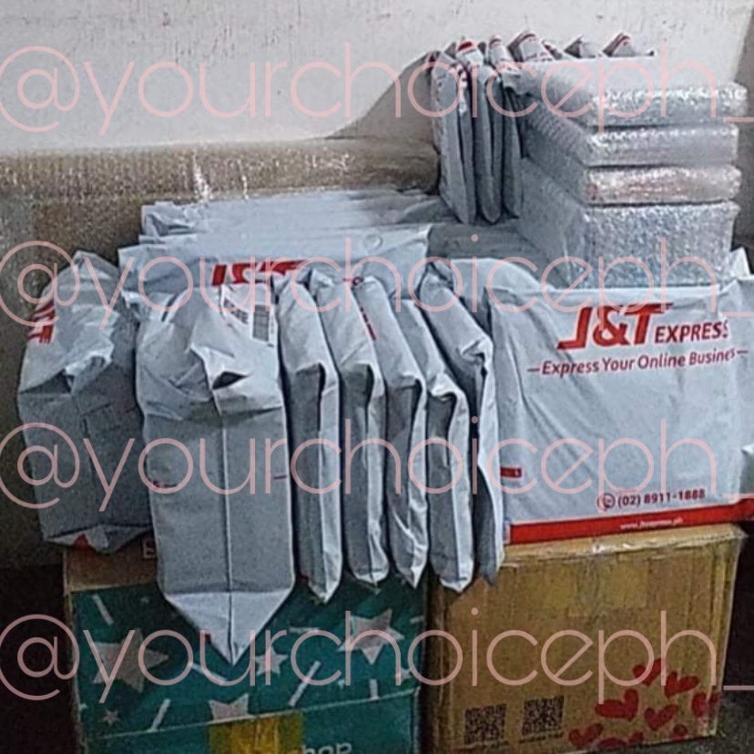 yourchoiceph_'s tweet photo. #ChoiceKoUpdates
59 parcels out already last monday and today EXCEPT photocards!
will continue to send checkout links for other items tonight.
next shipment: 12/26 https://t.co/gNFQGhz43U