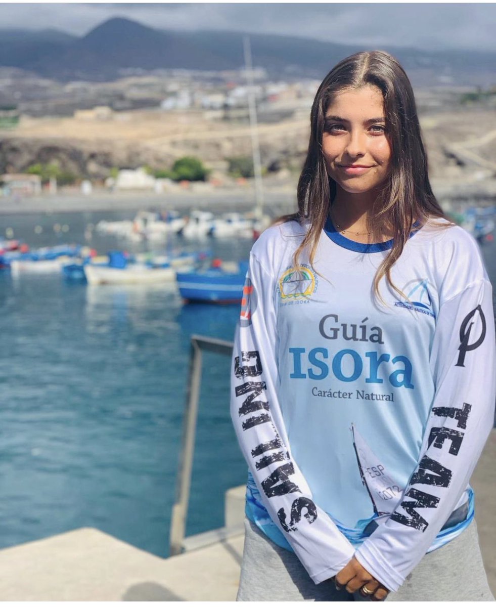 𝚁𝙴𝙶𝙰𝙻𝙰 𝙰𝙲𝚃𝙸𝚅𝙸𝙳𝙰𝙳𝙴𝚂 𝙽𝙰́𝚄𝚃𝙸𝙲𝙰𝚂🤩
Te recordamos que tenemos tallas de la licra de manga larga para estas fechas frías en la mar🌊 si deseas tener una o regalársela a alguien no dudes en contactar con nosotros♥️
<a href="/DXTenerife/">Deportes Tenerife</a> <a href="/FIVTenerife/">Federación Insular Vela Tenerife</a> 
📲 +𝟯𝟰 678 67 30 47