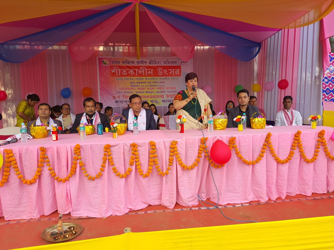 KamrupAsrlm's tweet photo. Asomi Winter Festival(2 days) organised by Kahuwa CLF, Rampur BMMU under DMMU Kamrup inaugurated by representative of Hon MLA, Palashbari LAC, Respected SMD Madam, ASRLM today at Durga Mandir field, kukurmara. A total of 22 stalls have been set up for sale of SHG Products. https://t.co/lvkcG5bq5a