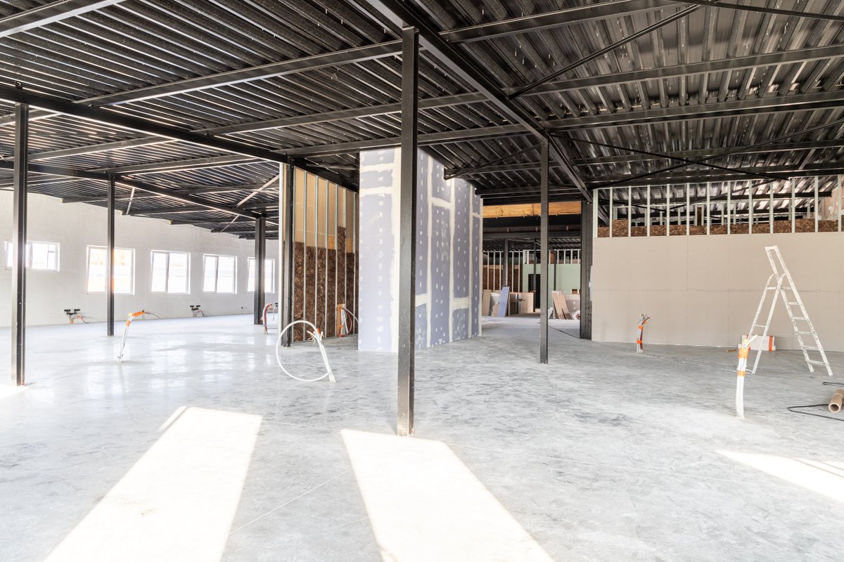 Het is bijna zover: onze verhuis naar het nieuwe magazijn- en burelencomplex in Kontich zit eraan te komen. 
Sous peu, nous quittons notre bureau pour nous installer à un nouveau complexe d’entrepôt et de bureaux à Kontich.#PharmaMarket #Antverpia  #onlineapotheek #pharmacie