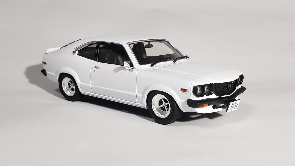MOYOMPIO's tweet photo. フジミ S124 サバンナ 後期型
完成しました
今回は白熱デッドヒートに出てくるおやっさんのサバンナを雰囲気で再現してみました
フォートラン風のすり鉢ホイールにジャガーミラーを装着しています

情報やパーツ、デカールを提供してくださった方ありがとうございました https://t.co/QGLbBPeBjj