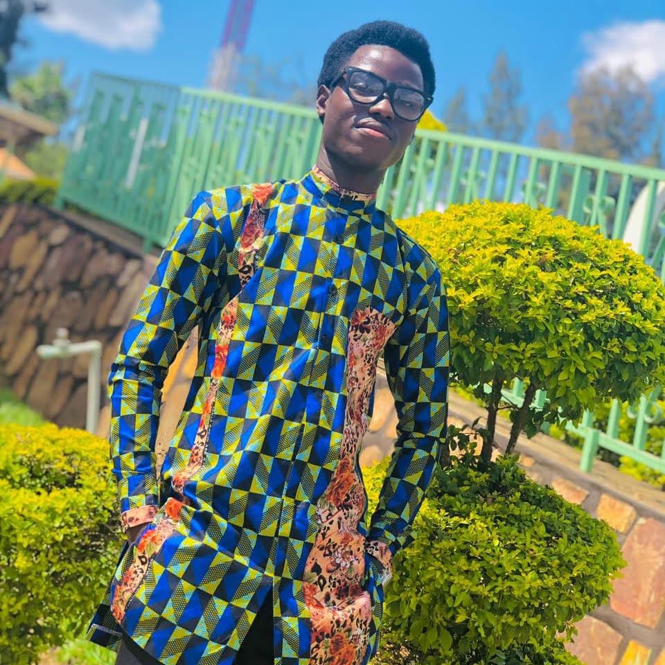 EmmanuelTailey's tweet photo. A product of God's grace and sacrificial lamb in breeding the next badge of Afrika Leaders; millions shall fall but Afrika will never fall✊🏿

#RepresentativeHopeful 
#PanAfricanist 
#HopeIsAliveAndWell
#Vision2029
#AfroOptimist 
#UnitedStatesOfAfrica
#Ubuntu https://t.co/H9xlmwZcQO