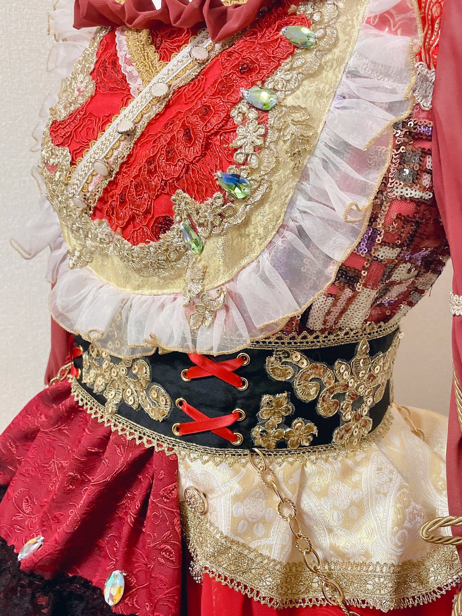 lilac_maidol's tweet photo. シンデレラ宣言！さんの新衣装製作させていただきました🏰💫

SUZUちゃん（＠Dekomorio0 ）お衣装詳細です❤️

#フィユリラ衣装　244 https://t.co/rWCryDUpvs