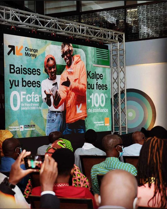 SnAdshow's tweet photo. Revivez les événements avec @SnAdshow.Nous avons accompagné la startup @kainudem et @cfao dans la réalisation de leur événement, une révolution dans le secteur du transport au Sénégal. Avec les baisses tarifaires de @orange_sn « Baisses yu bess, kalpe bu fess » #revolution #ecran https://t.co/DV0NPUOT1F