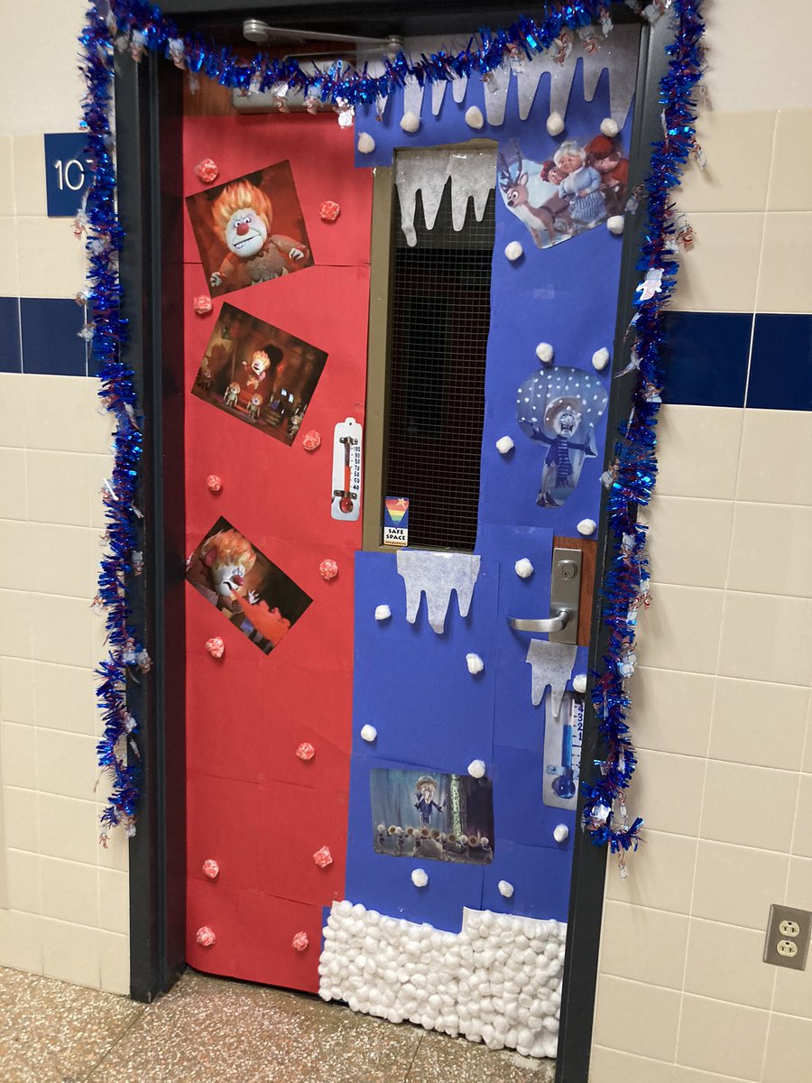 kdelaplante's tweet photo. Thank you to our Mixed Chorus Class for hosting our Holiday Door Decorating contest! 3 ultimate favorite songs and tons of creativity around the building. #grinch #heatmizer #rudolph https://t.co/XIaJpmsFWN