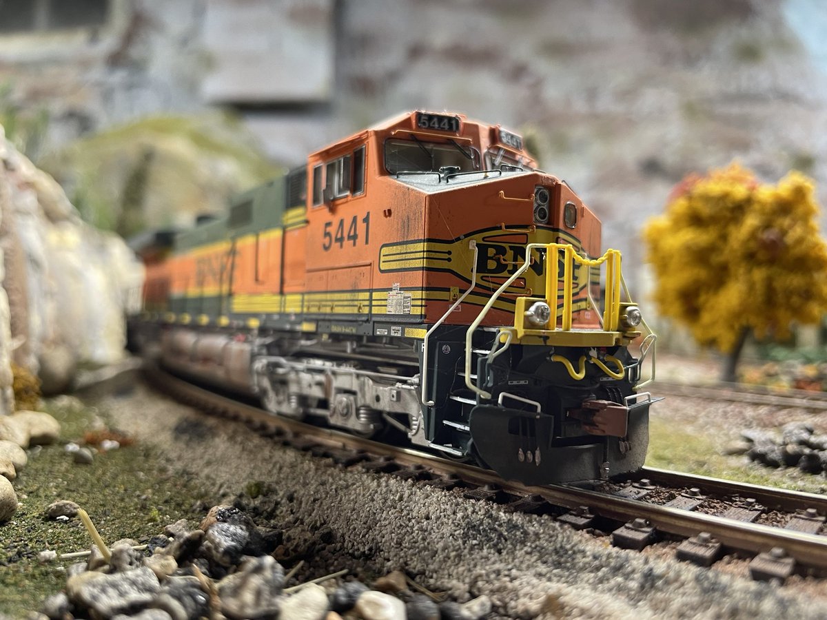 rwagnerful's tweet photo. More trains things #LifeInHOscale #railfan #lifeinminiature #modelrailroad https://t.co/kcP7g0IEse