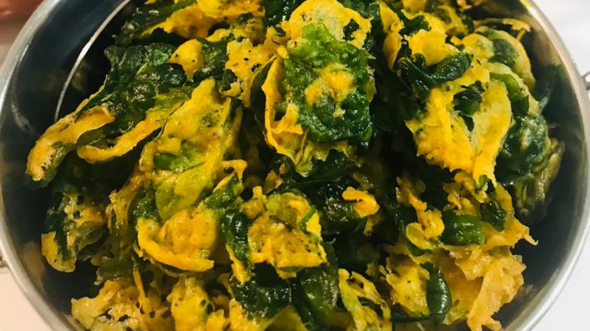 GoodEveningFood's tweet image. Yummy yummy spinach crisps. Perfect for the festive season, served with your choice of drink. *cheers*

#epsomandewell #epsom #surrey