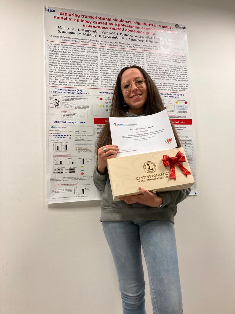 EnzaLonardo1's tweet photo. Best IGB oral presentation #award goes to @luciaverrillo @MariaPiaShiva lab @CnrIgb @LonardoCantine CONGRATULATIONS!!! https://t.co/drd3yqmPVy
