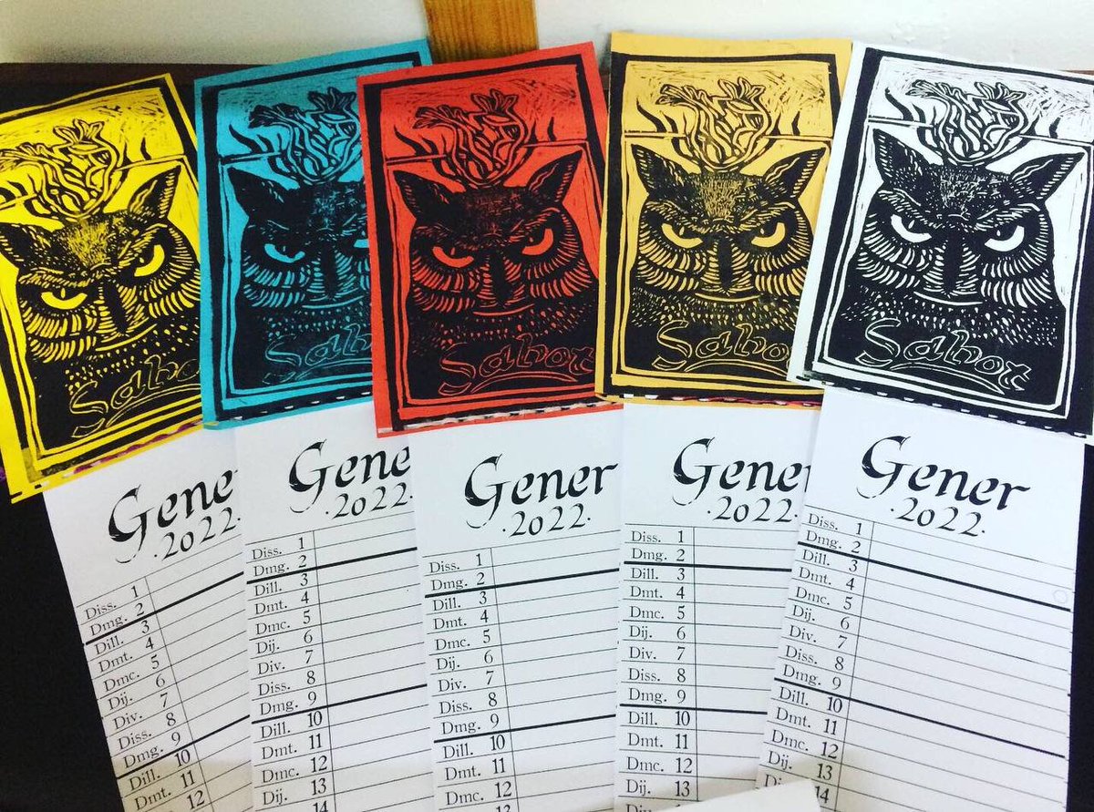 Ja tenim els CALENDARIS 2022 per donar suport al Sabot, 5 l€rdus.
  Aquest any el disseny és un gravat imprès a mà. 

Passa't els dimarts o els dijous per l'Infokiosk si en vols un!!!  
Al loro que són limited edition!!🖤