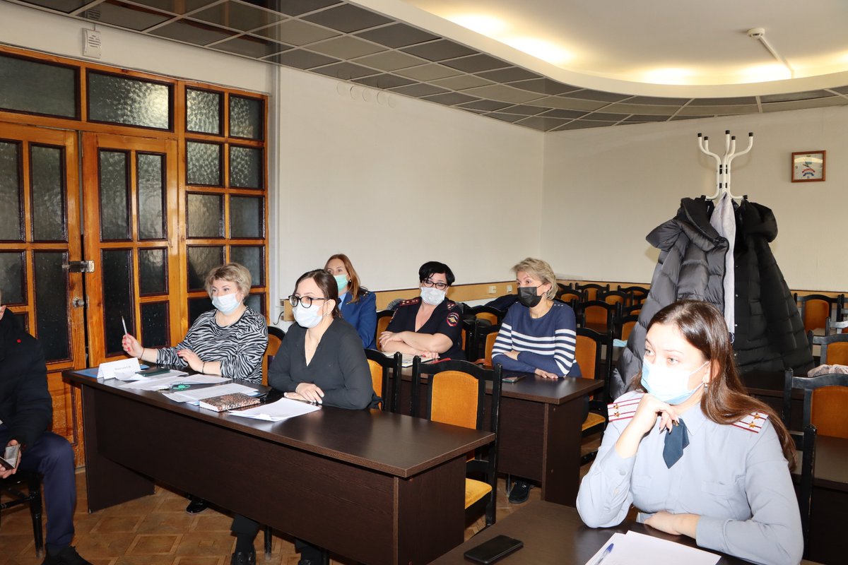 Сегодня состоялось заседание комиссии, на котором были подведены итоги года. Всего за 2021 год на заседаниях было рассмотрено 965 протоколов об административных правонарушениях.
#КировскийРайон
<a href="/Rudakov_i_a/">Рудаков Игорь Александрович</a> 
<a href="/ov_safonova/">Ольга</a>