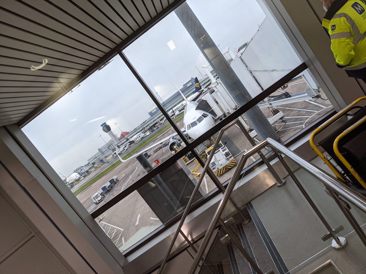 Emily Hornett ✈️ 🏳️‍⚧️ tweet media