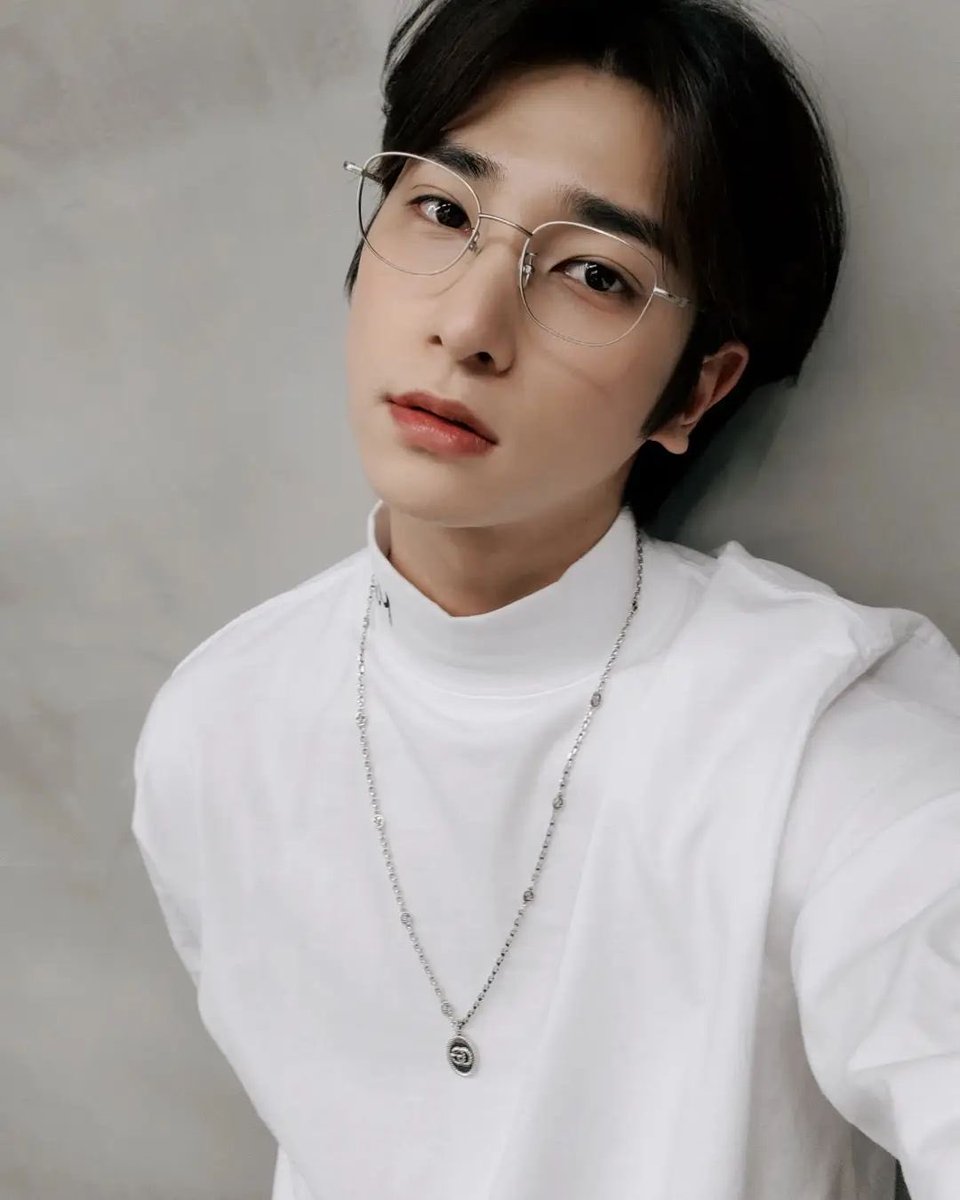 picsofhangyul's tweet image. 