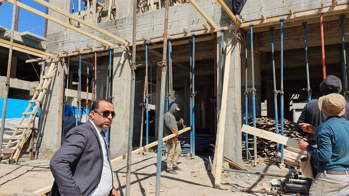 من اهم اركان شبكة فساد #حيدر_الجابري هو المهندس
#فراس_فاضل_العيساوي 
معاون مدير هيئة #استثمار 
#النجف تزلف وتملق لكرار الخفاجي  مسوؤل الهيئة السياسية في #التيار_الصدري سابقا والان سمسير #حيدر_الجابري بعد ان صلى 
كم جمعة في مسجد الكوفة وخدع جميع ليصل لمراده ويطفى في مرحاض الدنيا