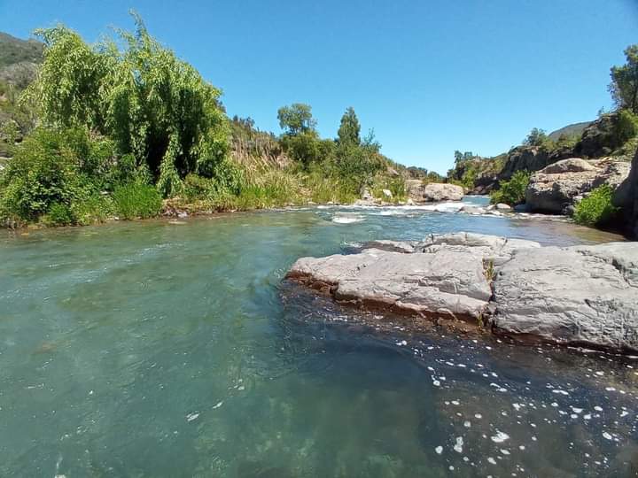asaldesn's tweet photo. Si bien es cierto  se logró un triunfo importante el Domingo pasado en elección presidencial, el conflicto del agua  en Chile sigue más vigente que nunca, por que no tan solo es sequía sino también es saqueo, ojalá se promueva una reforma al agua. https://t.co/aZkNlidr65