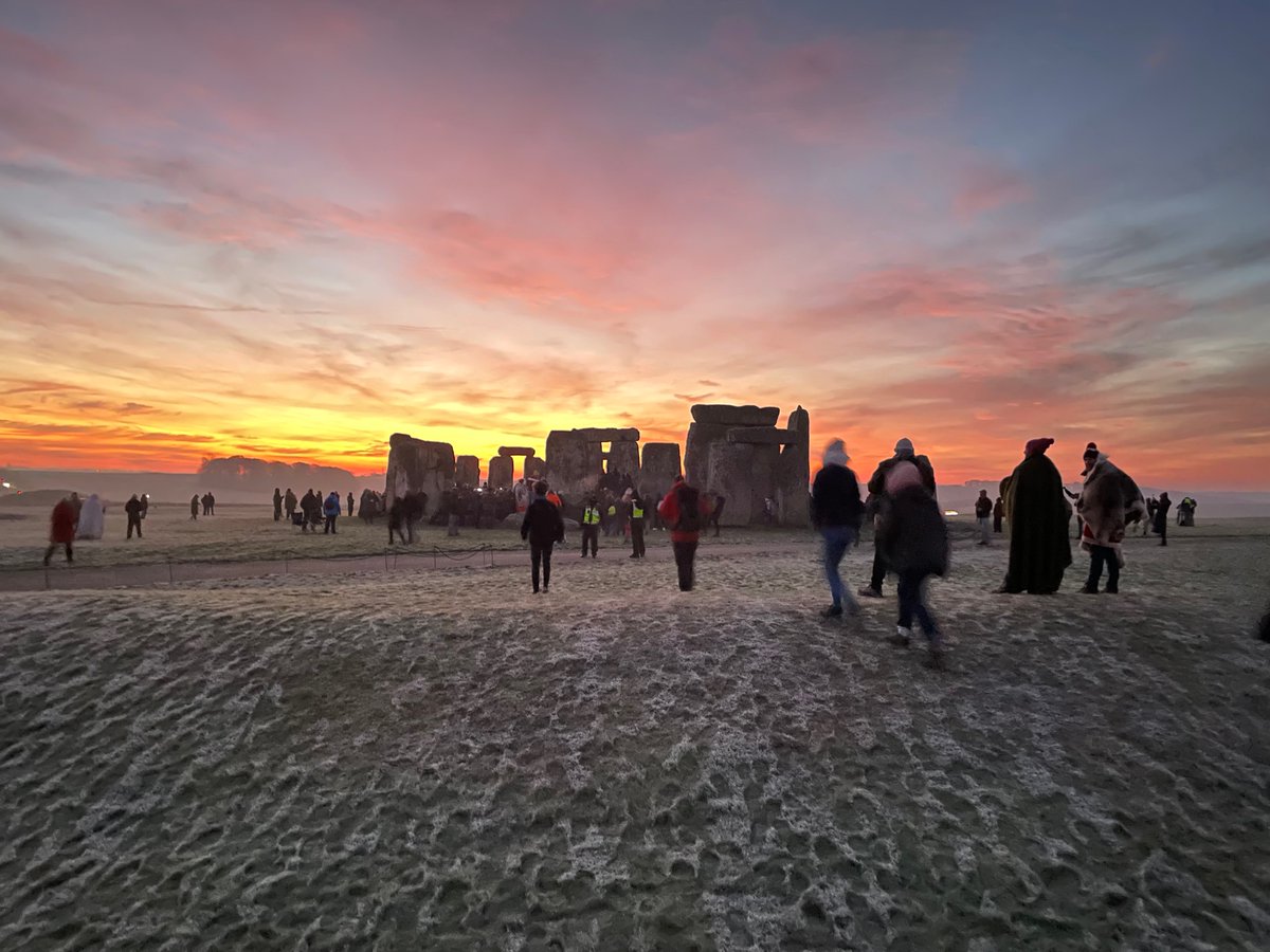 ajgrierson's tweet photo. Spent a lovely (but very cold) morning at Stonehenge for the Winter Solstice. https://t.co/NbVzkkvbGl