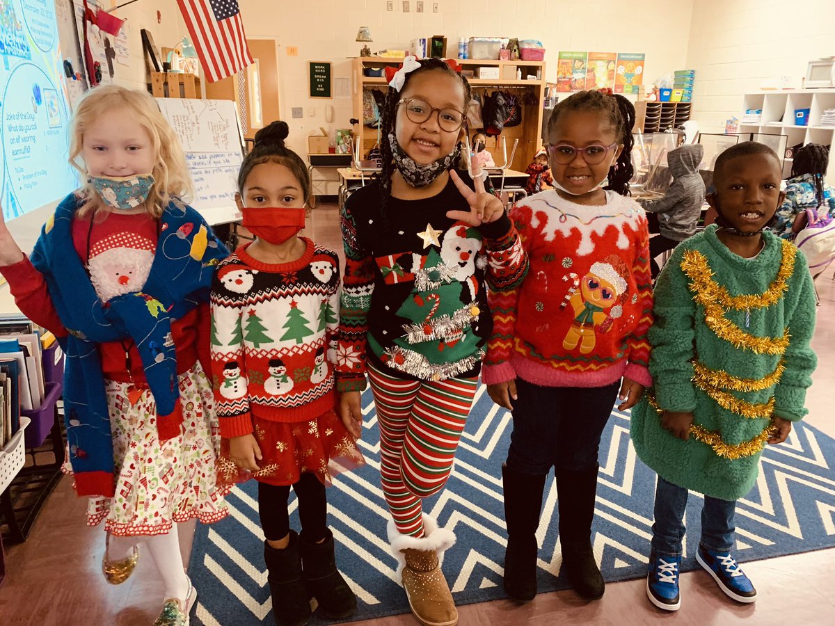 MsCampbellRCE's tweet photo. Cutest Ugly Christmas Sweaters ever! π#RCE2021Christmas @RCE_HCS https://t.co/G0rE6goNn8