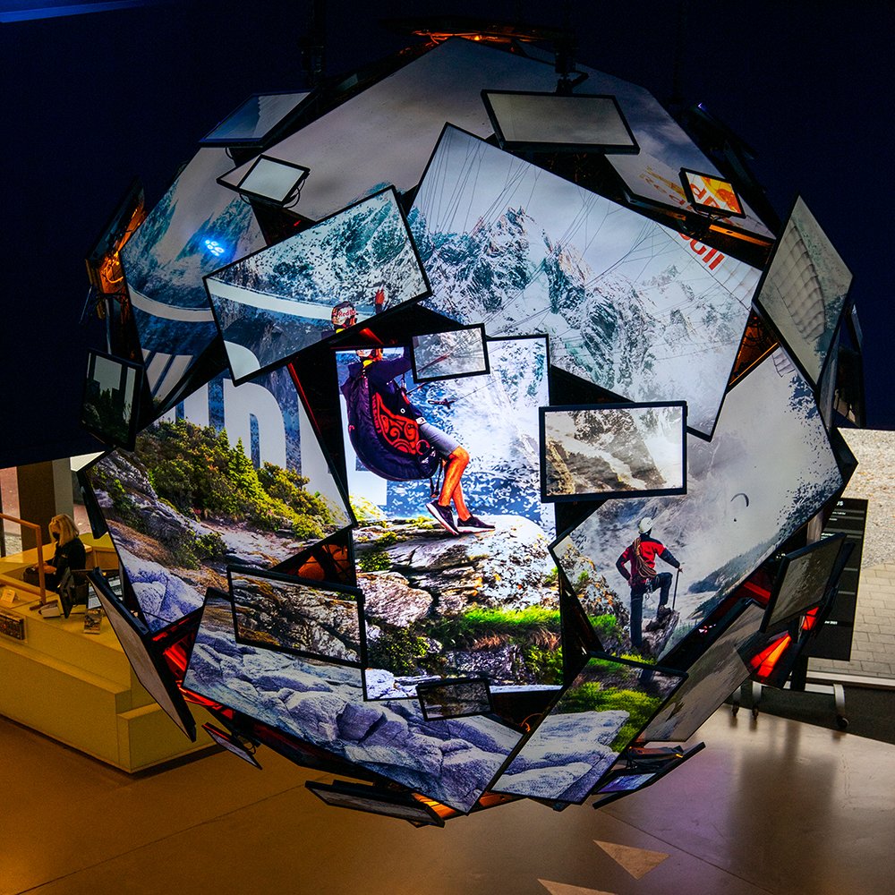 IMILuzern's tweet photo. We had a great time at Media World, Luzern this week! A fantastic opportunity for our students to take some inspiration as to how digital advances can help shape the hospitality industry of the future!

#HospitalitySchool #IMIStudentExperience #IMIFamily #HighTechHospitality https://t.co/HbZSqHJx3Z