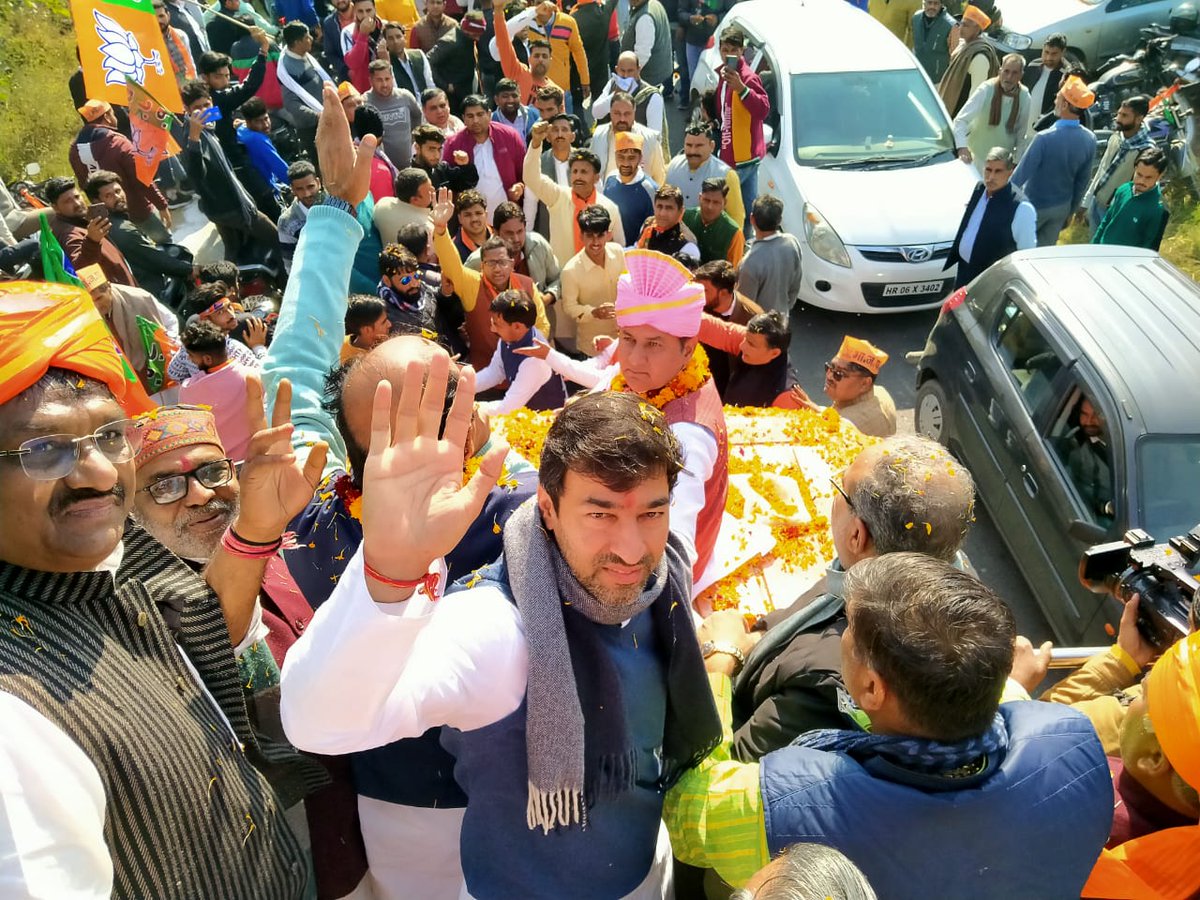 KiratSinghbjp's tweet photo. "धन्यवाद गंगोह विधानसभा"

सभी सम्मानित भाइयों का हृदय की गहराइयों से धन्यवाद।
#JanVishwasYatra https://t.co/Zx7XAuOhZ1