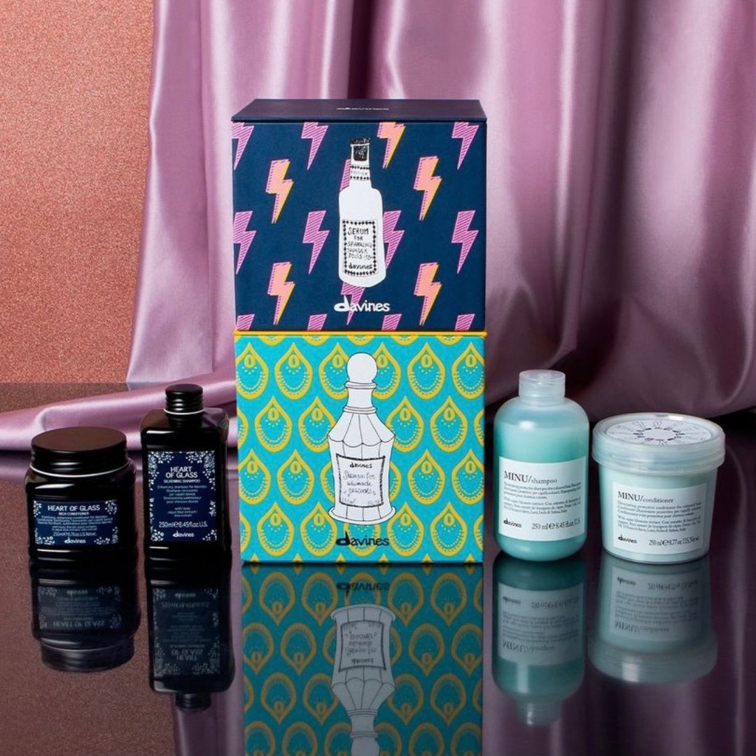 KWrightSalon's tweet photo. Call it 'Divine Intervention' or a 'Christmas Miracle' but for those who STILL haven't finished Christmas shopping we have a 'No Sweat Or Regret' solution for you.  Pick up a gift box online or in salon and thank me later x

📸: @davines_uk
.
.
.
.
.
#christmaswithkaren https://t.co/PKN0Sk0fNn