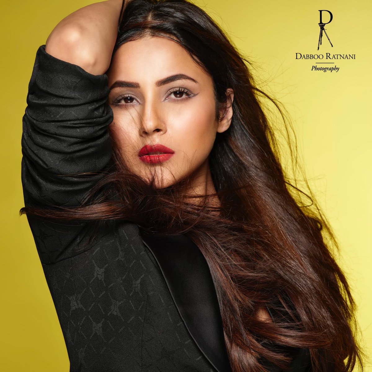 Dabboo Ratnani (@dabbooratnani) on Twitter photo 🔥💛 All The Fire That Has Ever Burnt You, Has Also Turned You Into Gold ❤️🔥 <a href="/ishehnaaz_gill/">Shehnaaz Gill</a>
📸 <a href="/DabbooRatnani/">Dabboo Ratnani</a>
<a href="/ManishaDRatnani/">MANISHA DABBOO RATNANI</a>
#shehnaazgill #dabbooratnani #dabbooratnaniphotography <a href="/Dabboo/">Dabboo Ratnani Studio</a> #ShehnaazGiIlxDabbooRatnani 🔥💛 All The Fire That Has Ever Burnt You, Has Also Turned You Into Gold ❤️🔥 <a href="/ishehnaaz_gill/">Shehnaaz Gill</a>
📸 <a href="/DabbooRatnani/">Dabboo Ratnani</a>
<a href="/ManishaDRatnani/">MANISHA DABBOO RATNANI</a>
#shehnaazgill #dabbooratnani #dabbooratnaniphotography <a href="/Dabboo/">Dabboo Ratnani Studio</a> #ShehnaazGiIlxDabbooRatnani
