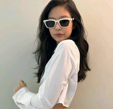 yoonsley's tweet photo. Vivo enamorada de Jennie Kim  , la única IT GIRL

#JENNIE https://t.co/hPfaXRlkmx