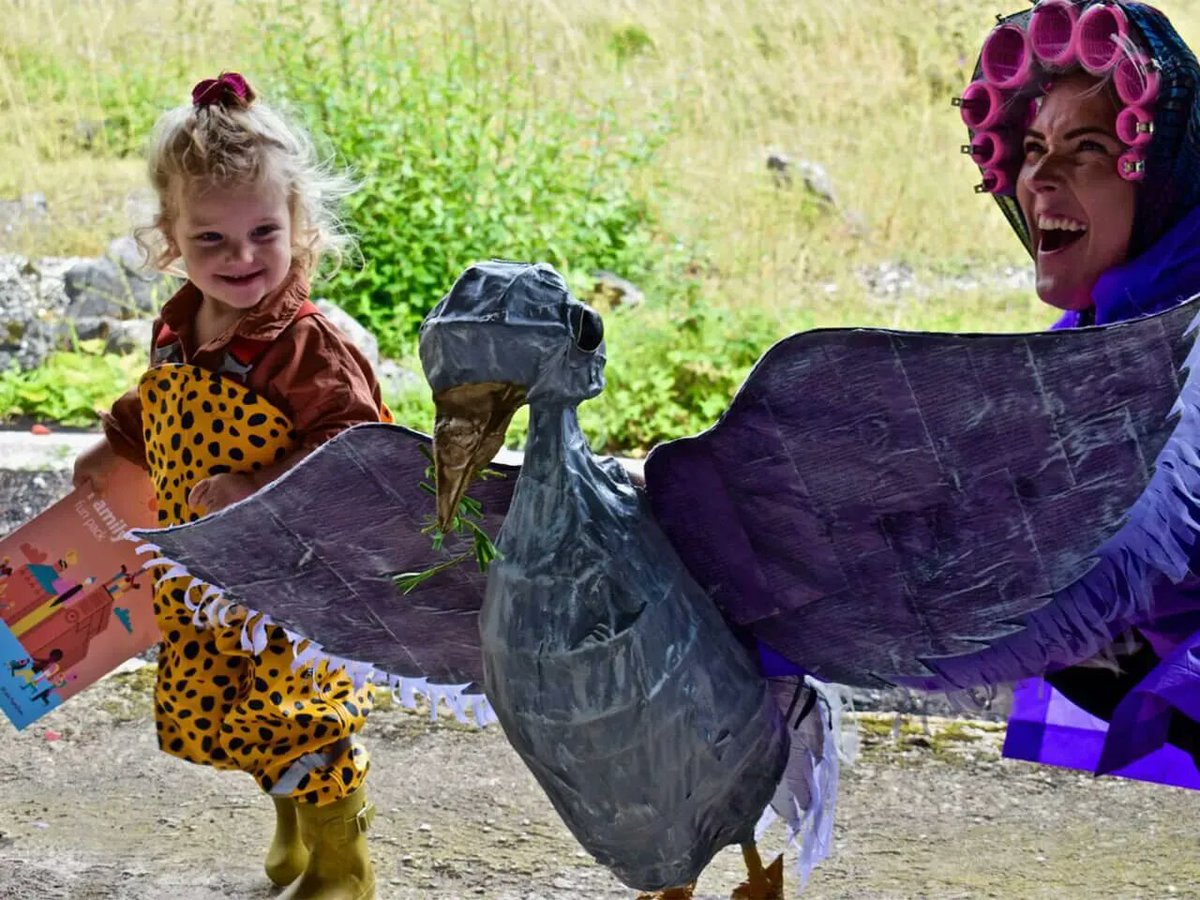 For a limited period from tomorrow until 3 Jan 2022, Arts Groupie's filmed production of The Liver Bird is FREE to view! Combining classic storytelling and #puppetry for all the family, watch it here: buff.ly/3H45a6Z #ACEsupported #HeritageWalkingTours @JohnnieMaguire