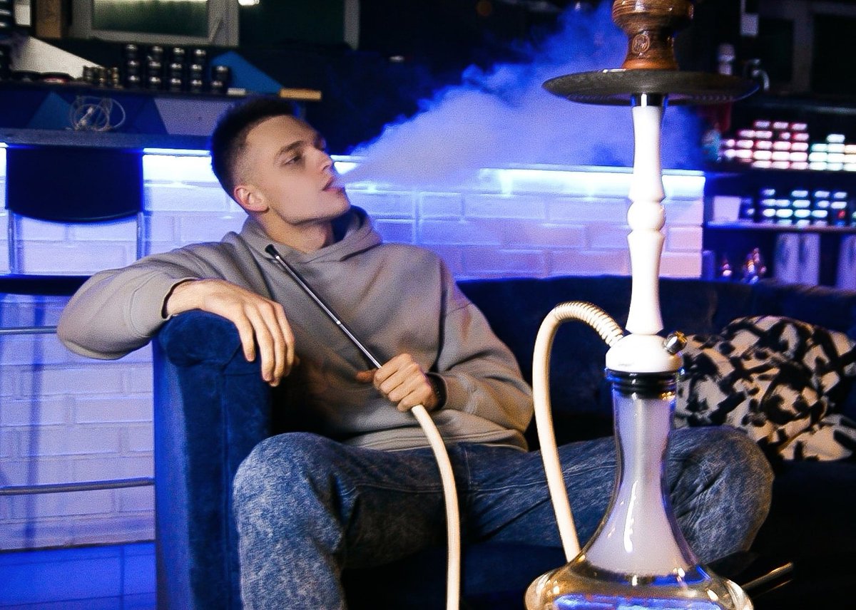 hookahDeli's tweet photo. hookahDeli на Кирова, 19
⠀
Место, где отдыхает душа. Без лишних деталей! 😊
⠀
Наши мастера создадут не только любимый тобой вкус, но и зададут отличное настроение на весь вечер.
⠀
🕓Работаем с 16:00
⠀
📞 Забронировать стол: +375 29 1557525 https://t.co/rw9fFNIxF2