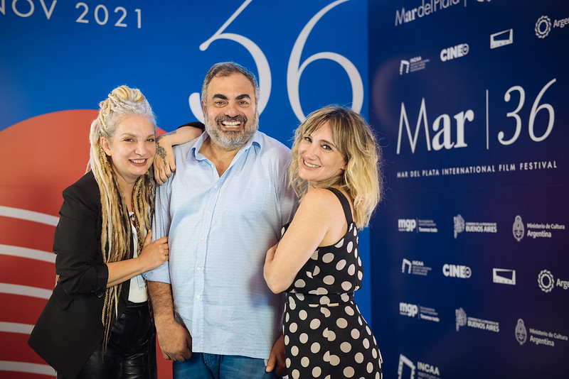 sabdragon's tweet photo. El 30 de Diciembre estrenamos #ExCasados en Uruguay! Volver al cine, volver a reírnos! Junto @Aruzzireal @moldavskyrober @LizSolariOfcl @NoherMichel @campiobra @celinafont #cine https://t.co/OmLo9ssqBr