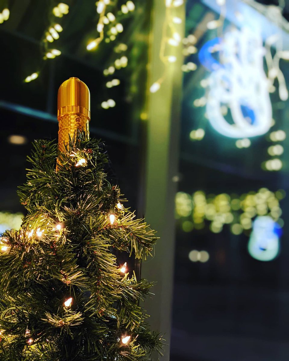 ypsireal's tweet photo. Stop by the @Ypsi_Alehouse for craft beer, live music, good food and holiday cheer! 🍺 Check out more #Ypsi bars and breweries: https://t.co/17qqQb7SgB

#YpsiReal #Craftbeer #Michiganbreweries #PureMichigan https://t.co/FJ27B3DhV9