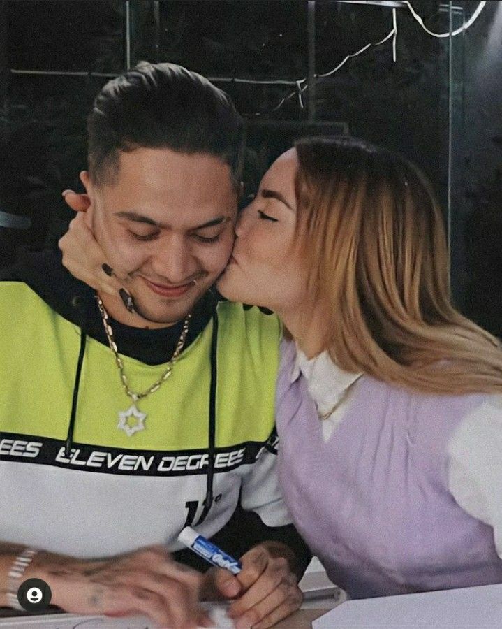 drogadict3's tweet photo. mis papis 🥺💞💞🥺🥺🥺🥺💞💞🥺✨✨#jukilop #juanykimmispapis #losmejores #tebote https://t.co/MFoPWJxTnO