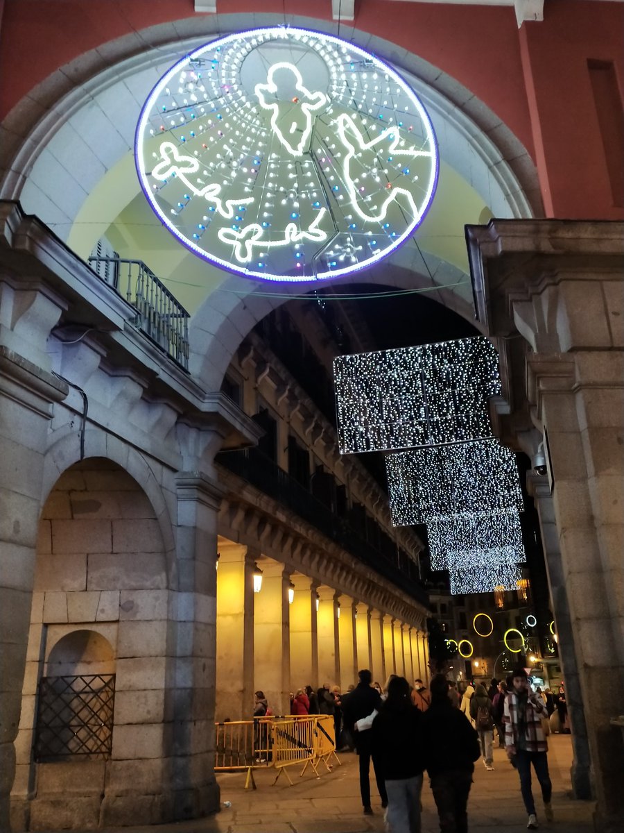 LovingMadrid_'s tweet photo. #lucesdeNavidad #navidadenMadrid #lovingMadrid https://t.co/FPJrZzA2pU