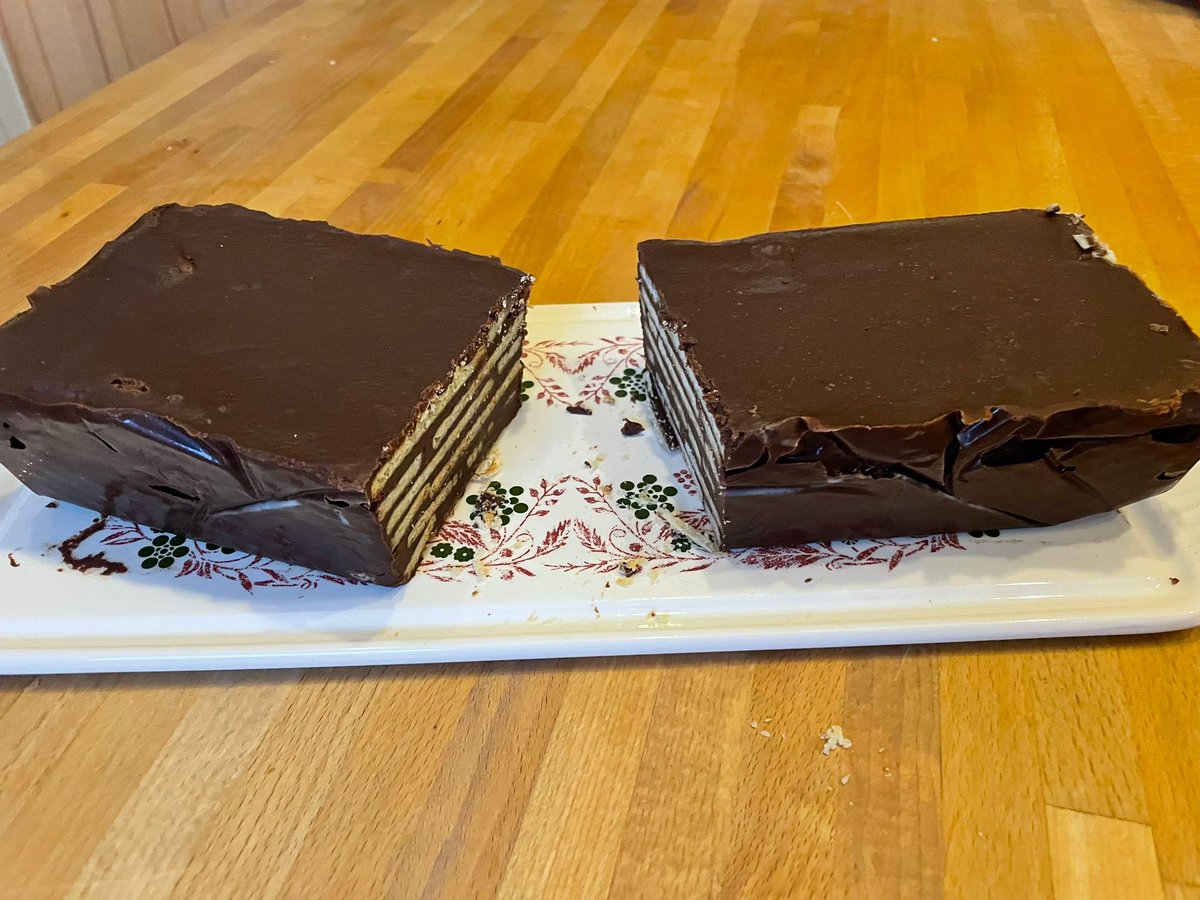 „Kalter Hund“ fürs Fest.