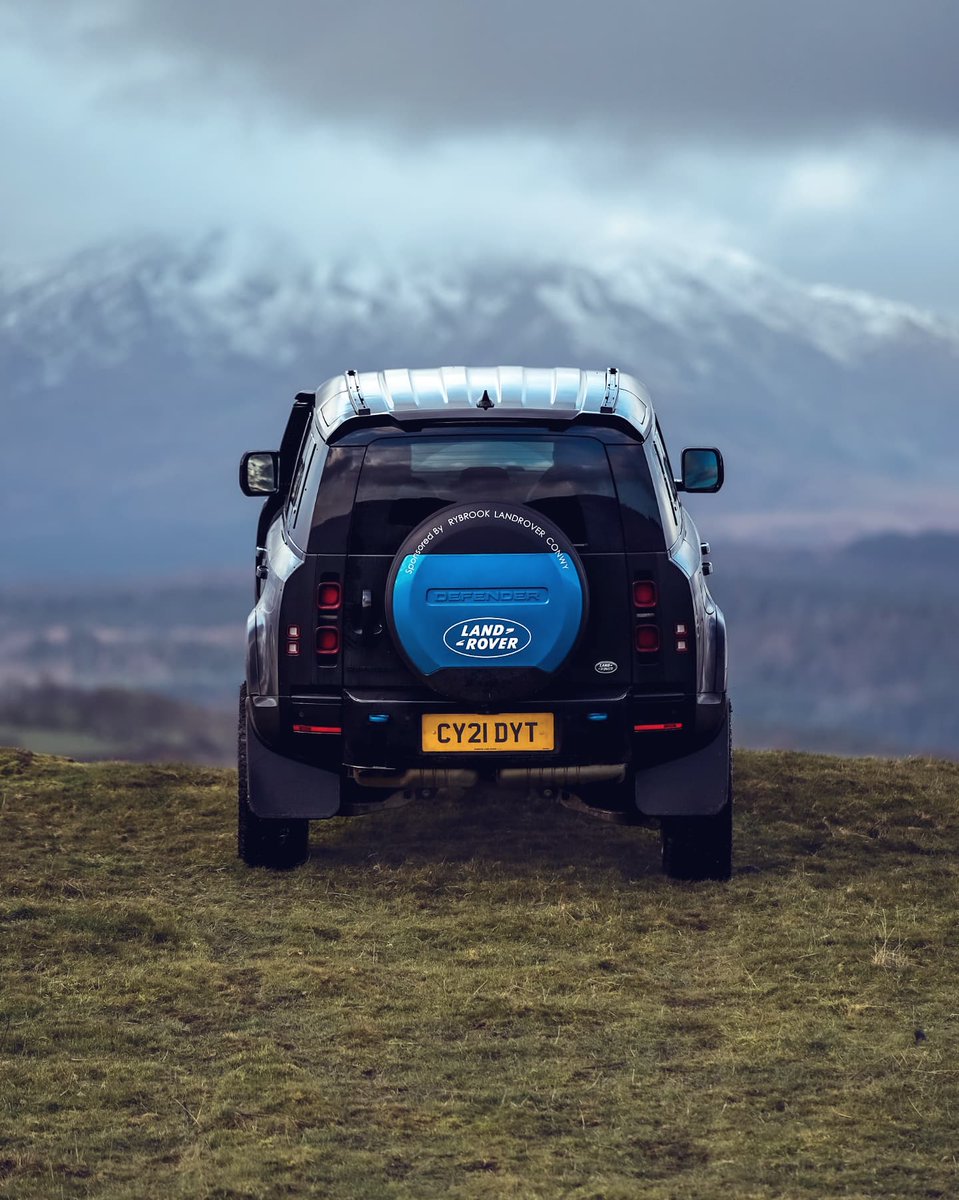 landroverpa's tweet photo. Too much new Defender coverage? Nevermind, you'll get over it 😉
Vehicle courtesy of @rybrookcars
#RybrookLandRoverConwy
#landrover #L663 #Defender2021 #AllNewDefender #Defender110 #landroverdefender #landroverphotoalbum #inkyenston #landroverevolved #Snowdonia https://t.co/E87vFn0NbD