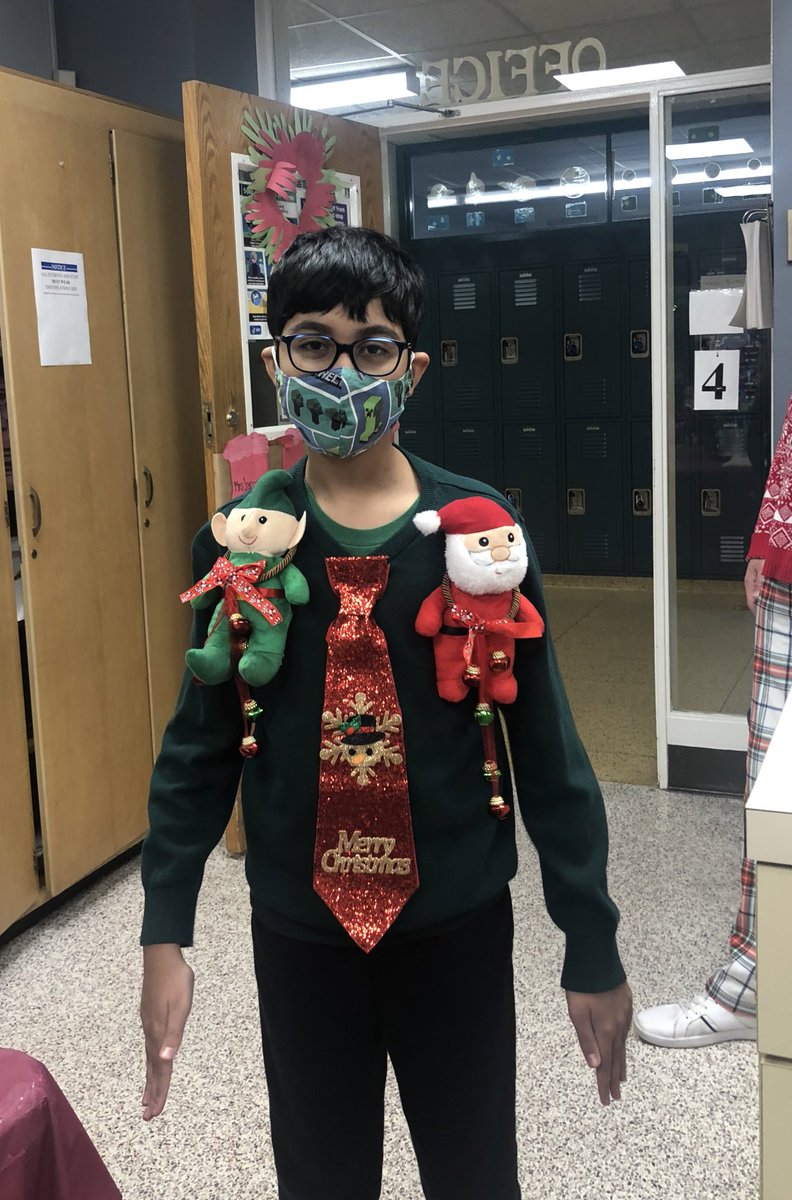 WTClarkeMS's tweet photo. Ugly Sweaters Everywhere! #HolidaySpirit https://t.co/ZciKnvQeJI
