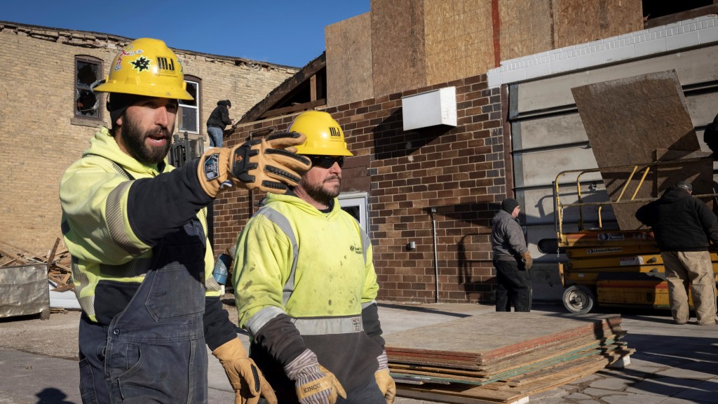 16 tornadoes now tallied in historic December outbreak in southeastern Minnesota pipr.es/Lv3P6B7