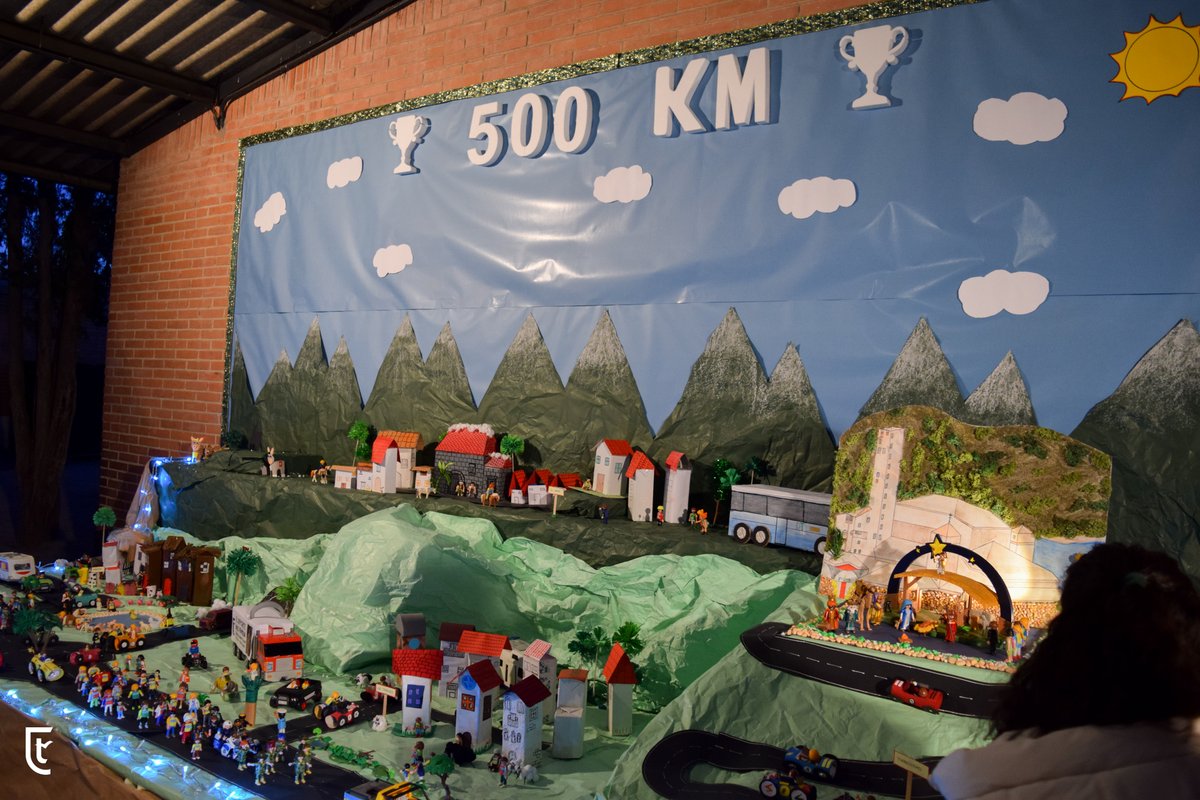 ColegioTajamar's tweet photo. FIESTA DE BELENES 👶🌠
¿Qué os parece el Belén de 2º de #Primaria?
Si has participado en @500_Kilometros, os encantará.  #FiestaDeBelenes https://t.co/fHiNr9kSTg