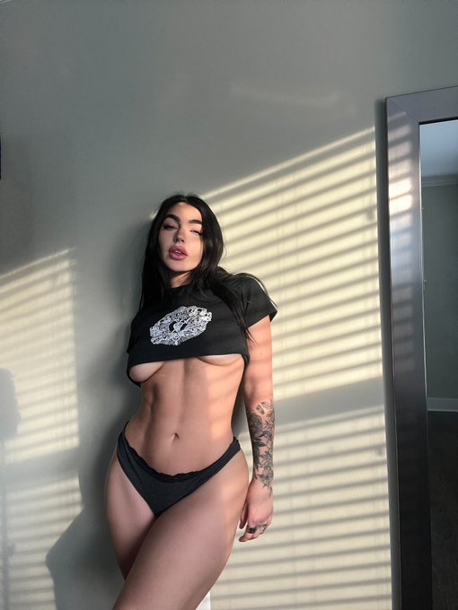 Undercover demon lover. https://t.co/Dtytp9bRNy