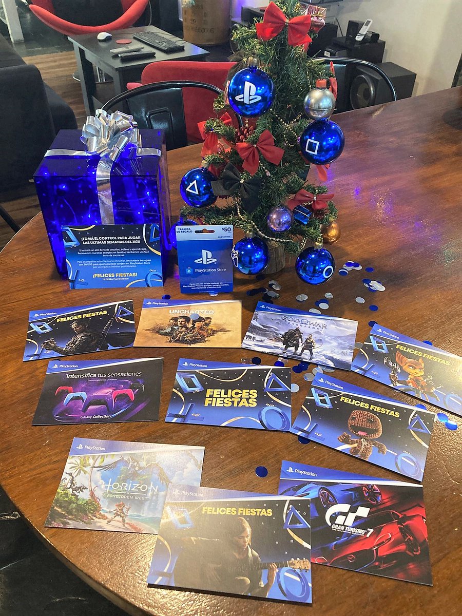 PressOverNews's tweet photo. 🎮 SORTEO DE PLAYSTATION 🎮

¡Llegó Papá Noel de la mano de @PlayStation_LA! 🎅 Y como VOS nos acompañaste durante 2021, queremos regalarte una GIFT CARD de U$D50 para que uses en el Store ➡️¿Cómo participar?

1⃣ Seguinos
2⃣ Dale RT
3⃣ @ a un amigo

🎄 Sortea el 24/12 a las 12:00 https://t.co/QW5GKfFPHu