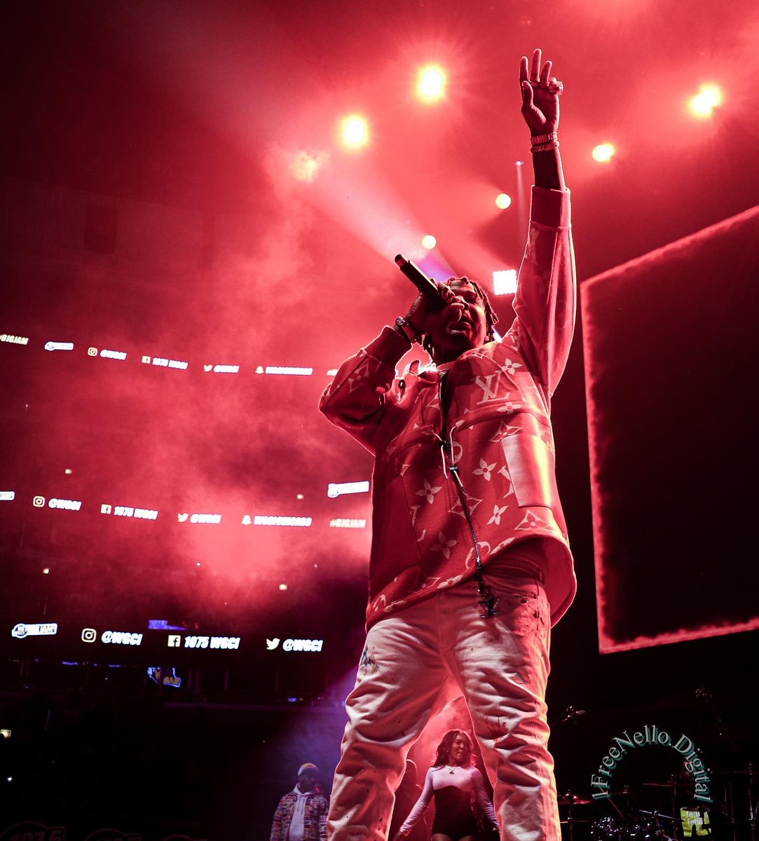 Nellogoku_'s tweet photo. MoneyBagg Yo🎤🔥
@moneybaggyo @wgci
Shot By: Me 📸
DM For Booking 💯
#bigjam #moneybaggyo #photographer #certifiedspeaker https://t.co/c0xO66hQeJ