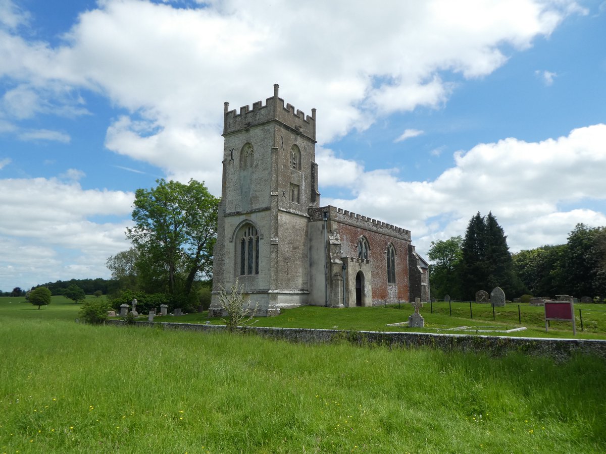 moonraker_the's tweet image. 425th @OrdnanceSurvey #OSBenchmark a rivet benchmark on St Matthew's Church, Rushall (Grid Ref: SU12855584) #WiltshireWalks @BBenchmarks @BenchmarkBaggi1