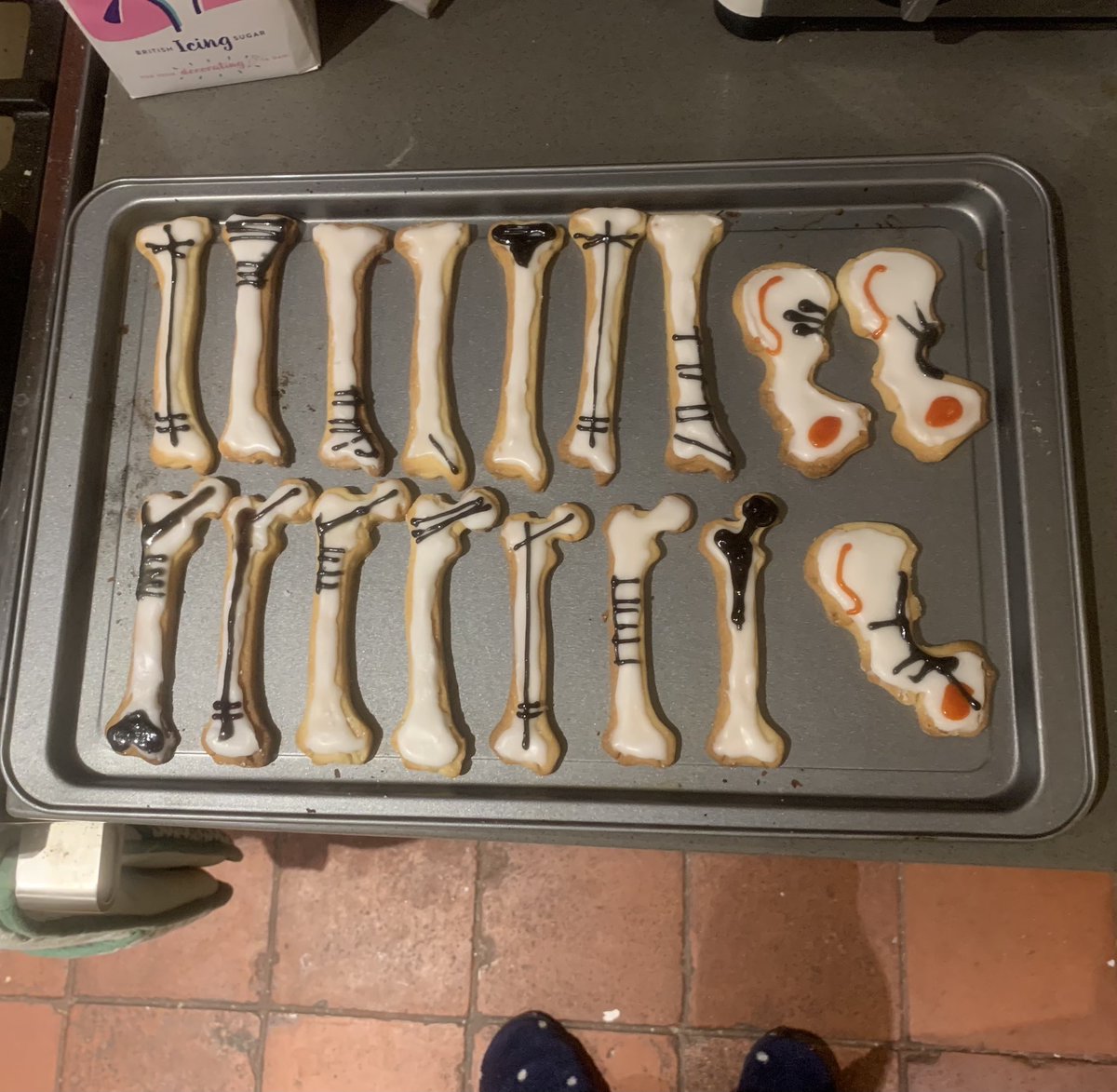 “Christraumas” bakes for the trauma team! #orthotwitter #orthotrauma