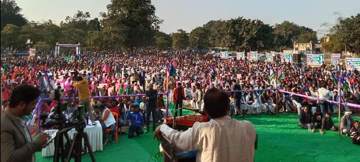 #राष्ट्रीय_परिवर्तन_मोर्चा के समर्थन में भारत मुक्ति मोर्चा एवं बहुजन क्रांति मोर्चा के द्वारा आयोजित मंडल स्तरीय महारैली देवीपाटन मण्डल स्तरीय महारैली श्रावस्ती में सम्बोधित करते हुए | pic.x.com/jCh92NCenu