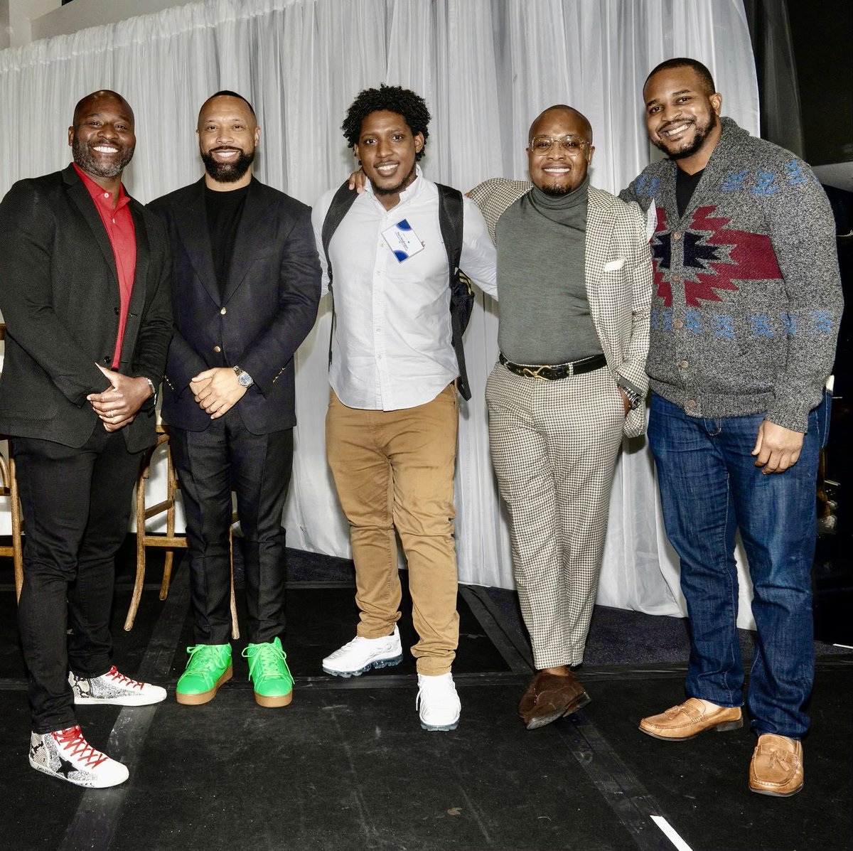 ReggieMarable's tweet image. Reflecting on @Salesforce helping clients embrace #DigitalTransformation this year and I couldn&apos;t forget some great experiences. From #Afrotech2021 w/ @BoldForce to closing big deals, it&apos;s been a good one. I hope you too can enjoy time with loved ones &amp;amp; recharge for 2022.