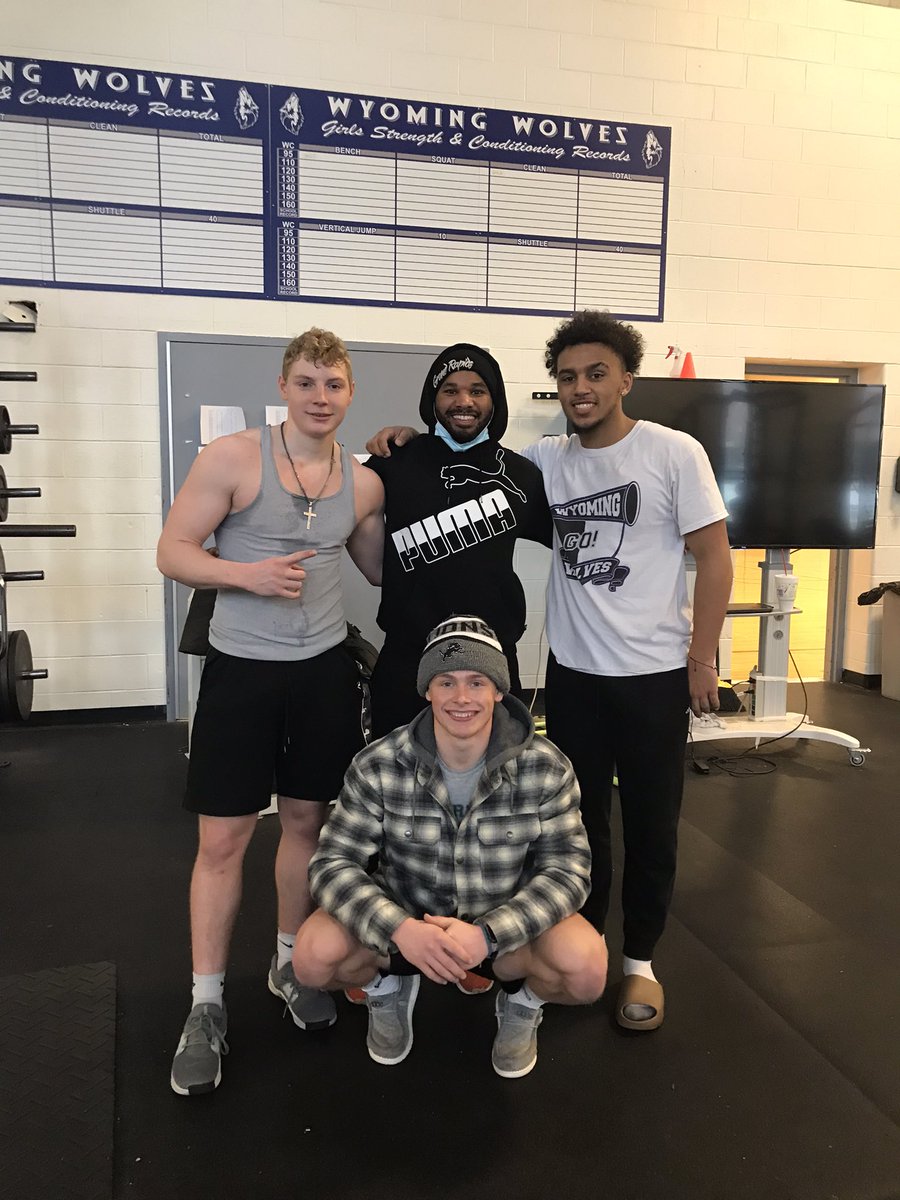 JamohnM's tweet photo. They have been coming to work this winter break. Proud of these young men! #relationships #littlebros #WYO #CP #MoreThanJustAGame @DU_Football https://t.co/tV0aauYUzm