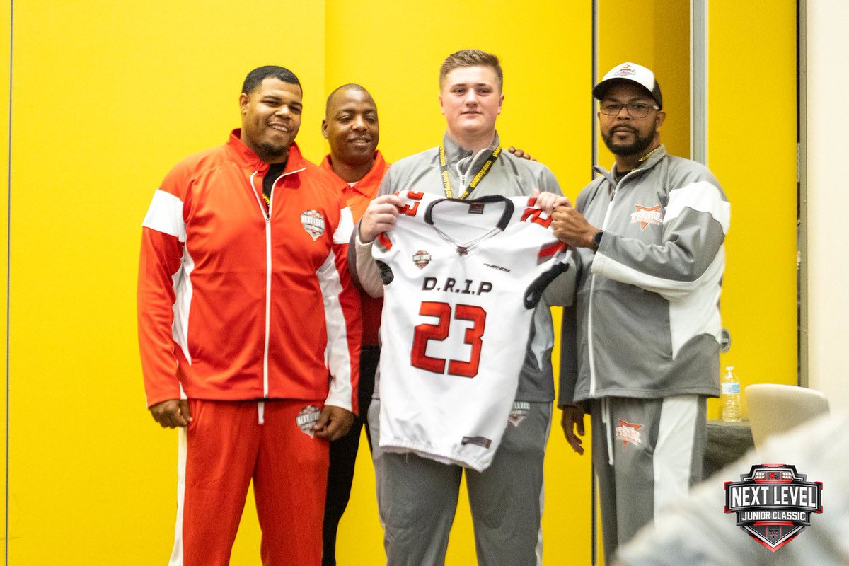 Hayden Smith tweet media