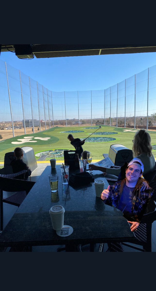 c_merc10's tweet photo. @jordy_mercer @Topgolf Always nice when the whole fam can get together!  So happy to be part of it! https://t.co/KbhhnGdQl4